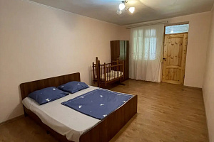 Отдых в Новом Афоне, "У Моря" 3х-комнатная у моря (Абхазия) в августе - цены