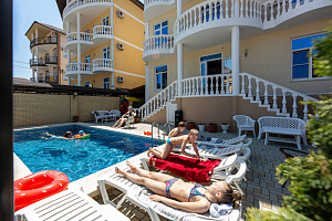 Отели Витязево с бассейном на крыше, "GEO&MARI" с бассейном на крыше