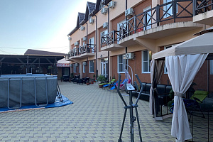 Отели Лермонтово рядом с пляжем, "Три Богатыря" рядом с пляжем - забронировать номер