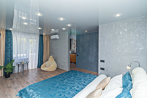 Гостиницы Челябинска с бассейном, 1-комнатная Коммуны 86 с бассейном