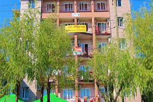 Дома Лермонтово с бассейном, "Адмирал" с бассейном - фото