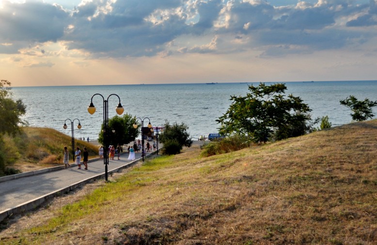 Приморская набережная