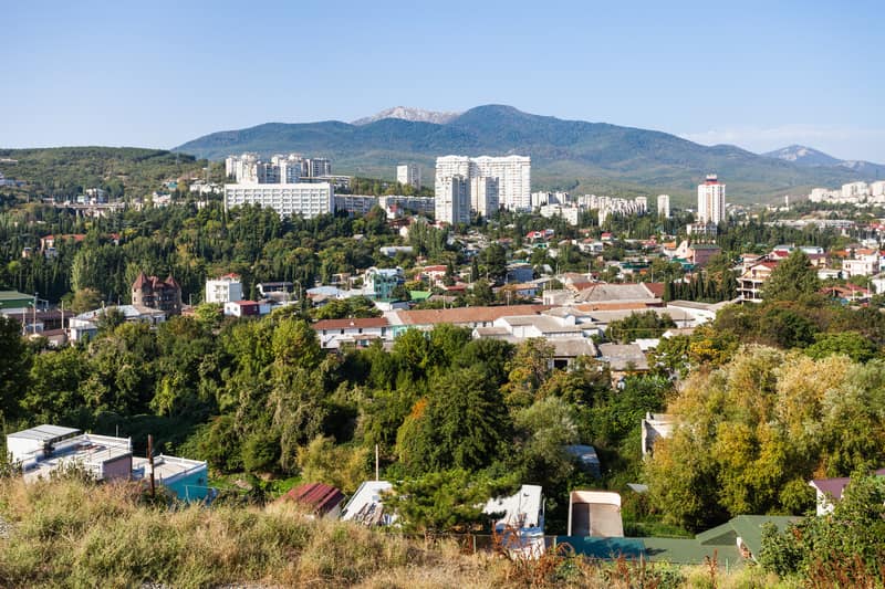 Алушта солнечным утром