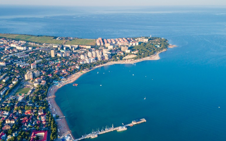 Что такое Толстый мыс и где он находится