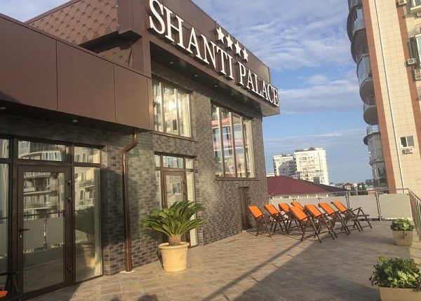 Shanti Palace Hotel