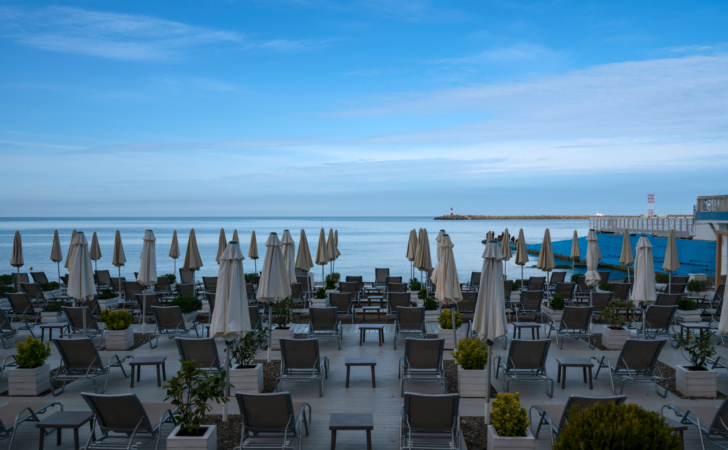 Пляж и Черное море в Сочи