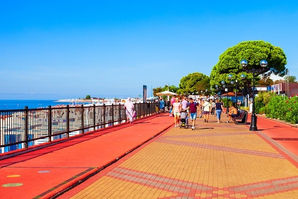 туристы в Адлере