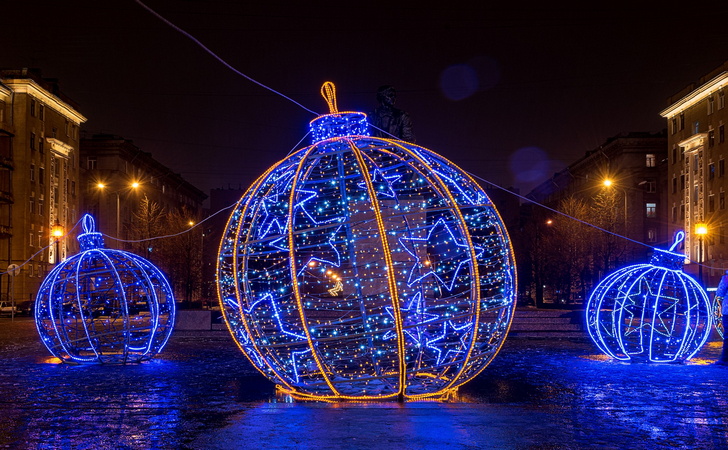 Светящиеся новогодние шары