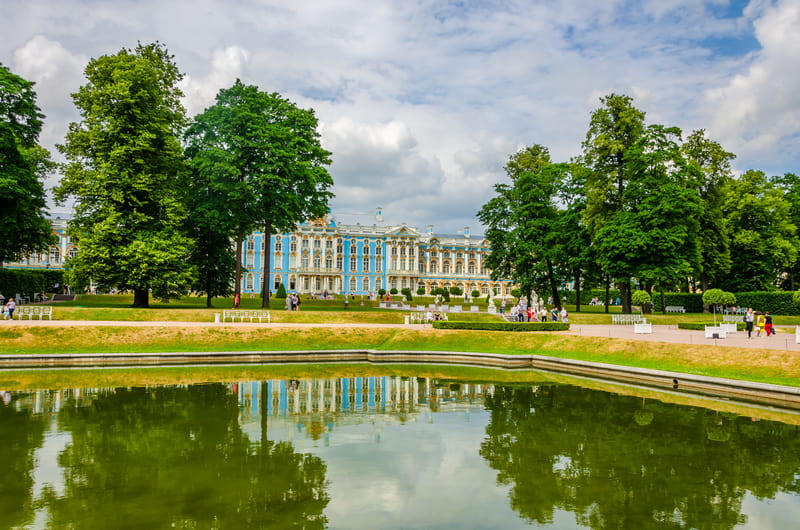 Загородный отдых у воды — Пушкин и Петергоф