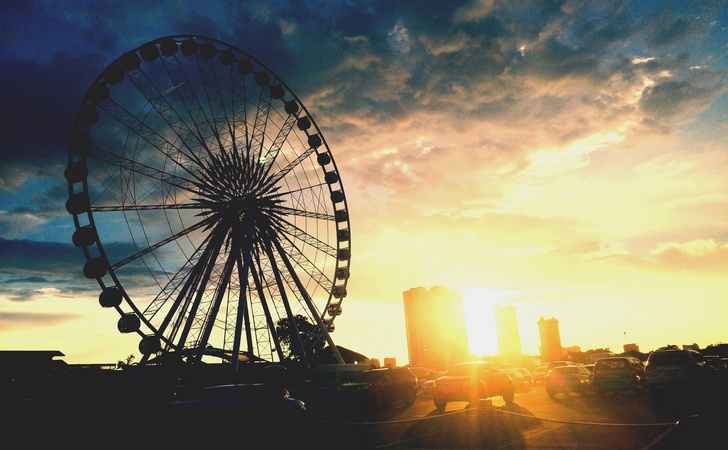 Колесо обозрения в Лазаревском