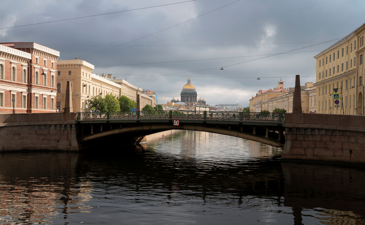 Поцелуев мост в Петербурге