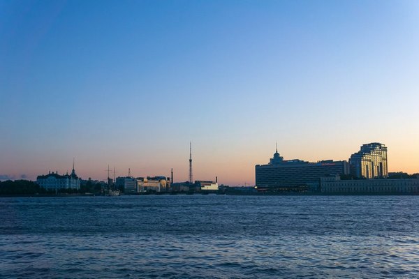 Стратегии раннего бронирования на пик сезона
