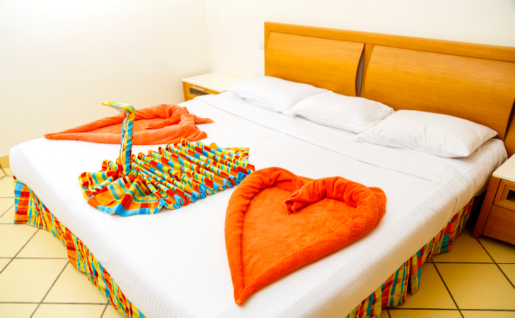 Креативность при оформлении номера