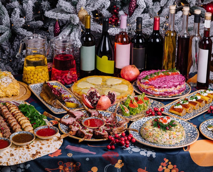 взрослые программы в Джубге на Новый год