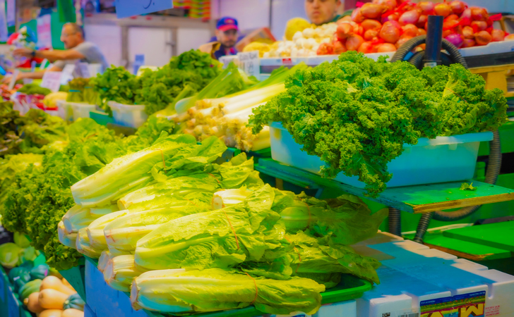 рынок с овощами