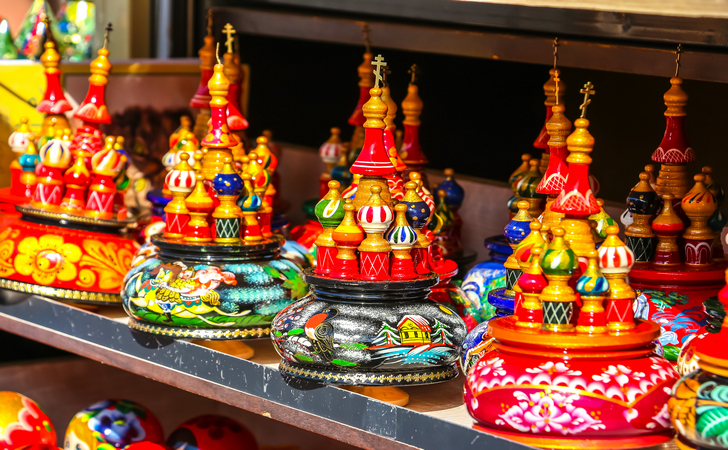 Популярные сувениры Санкт-Петербурга зимой