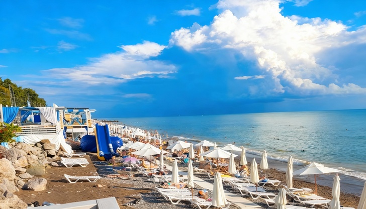 Пляж Фламинго в Лазаревском