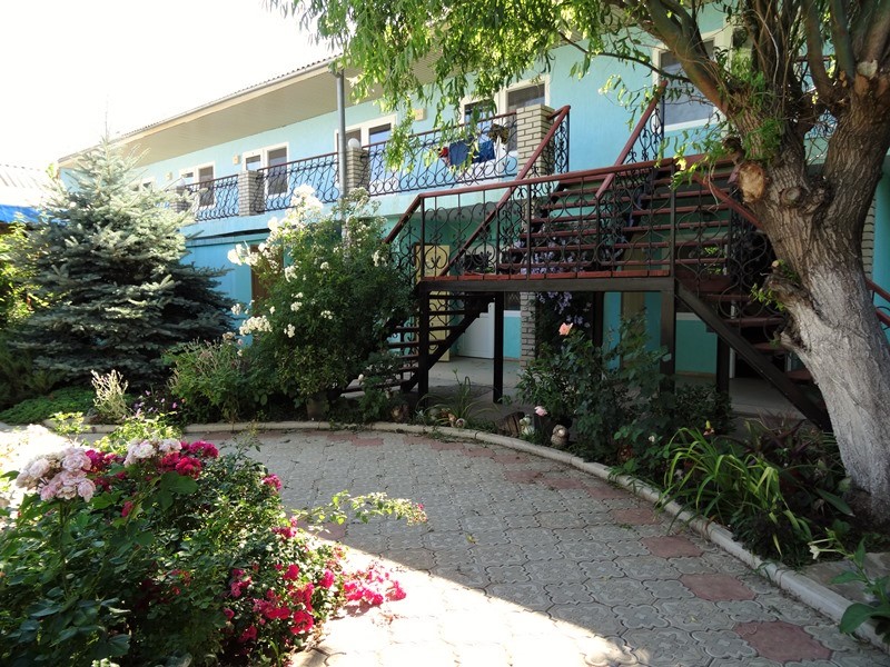 "Ласковый бриз" гостевой дом в Николаевке - фото 1