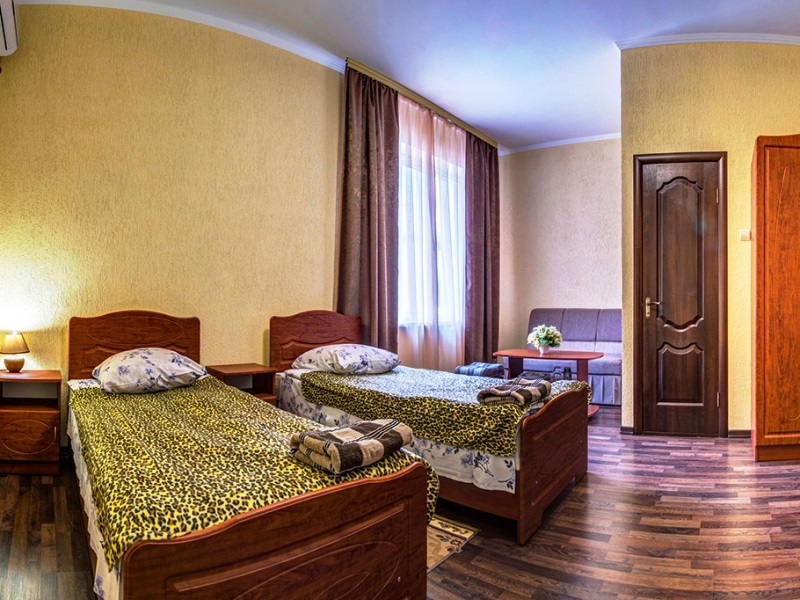 "Мидас" отель в Керчи - фото 1