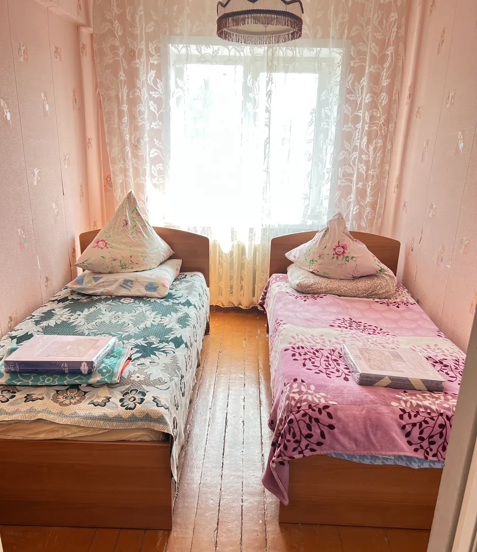 2х-комнатная квартира Октябрьская 42 в Железногорске - фото 1