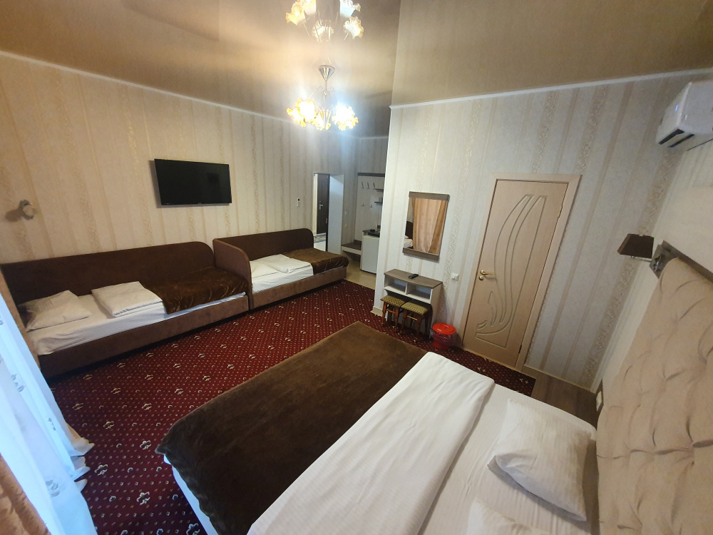 "Семейный" отель в п. Николаевка - фото 29