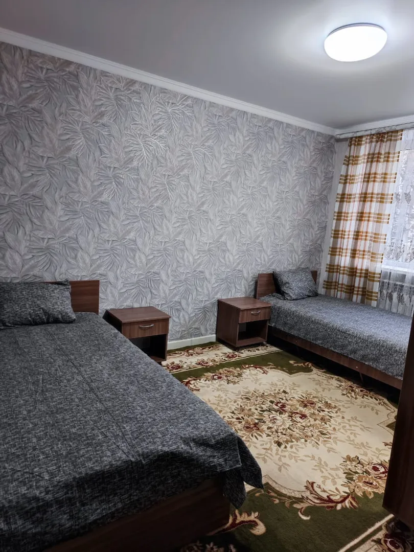 "Недалеко от Архыза" 3х-комнатная квартира в Зеленчукской  - фото 1