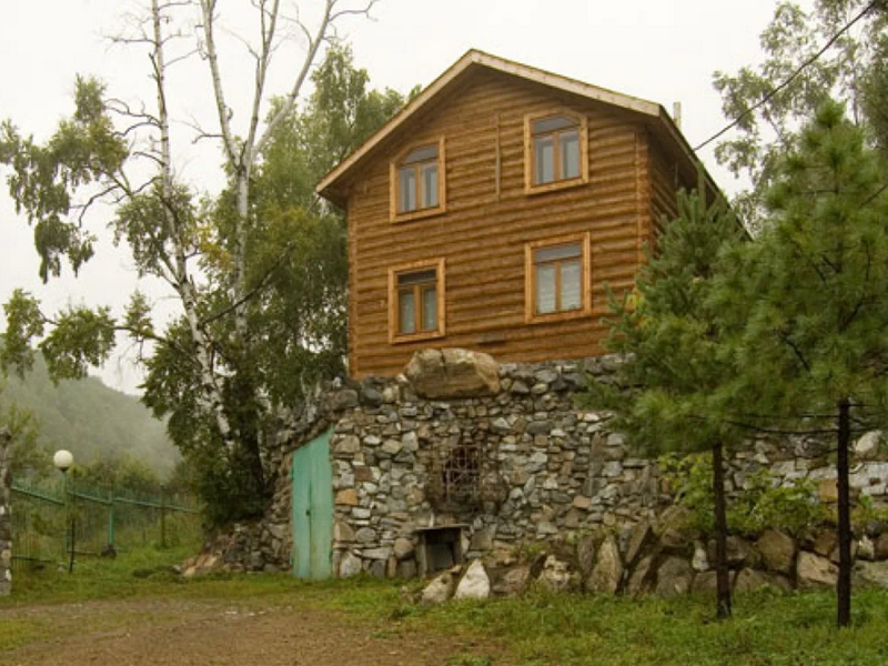"Форт Байкал" гостевой дом в с. Сахюрта (Ольхон) - фото 1