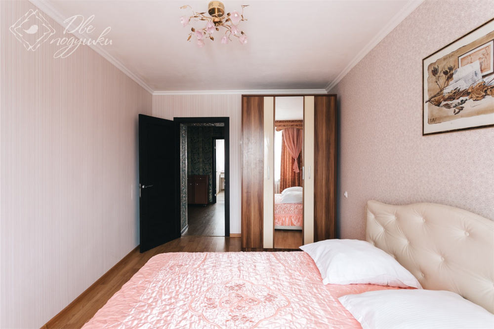 "Две Подушки на Зосимовской 32" 3х-комнатная квартира в Вологде - фото 2