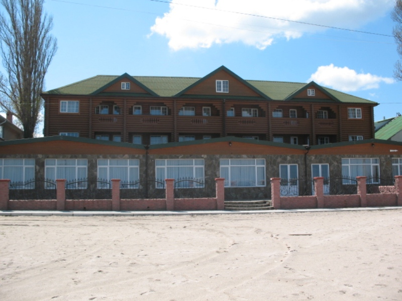 "Мирослава" гостиничный комплекс в п. Черноморское - фото 1