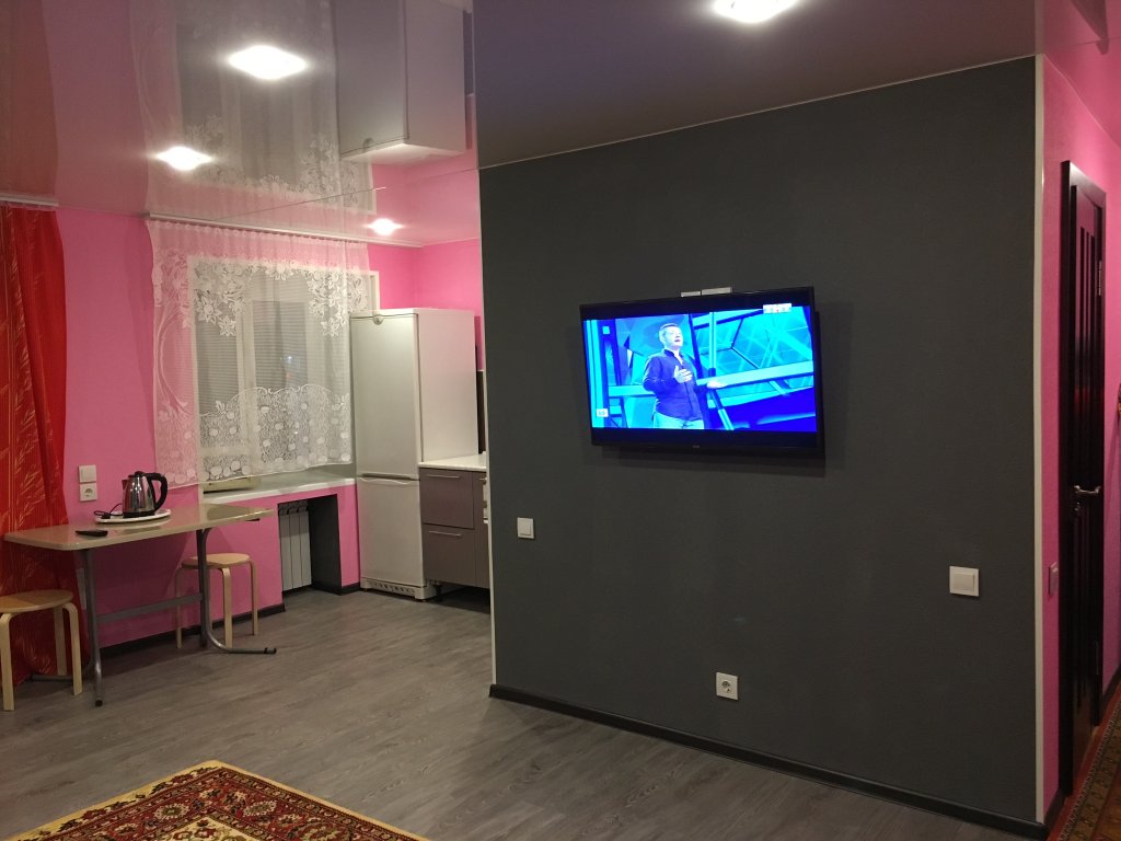 "На Ленина" 2х-комнатная квартира в Мончегорске - фото 3