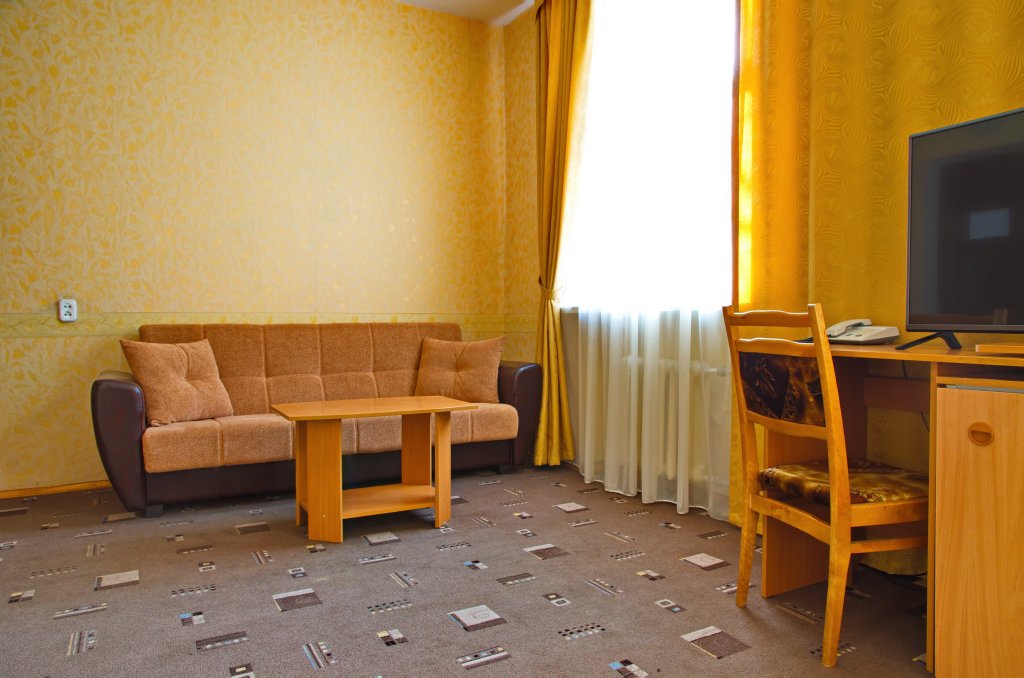 "Центральная" гостиница в Курске - фото 2