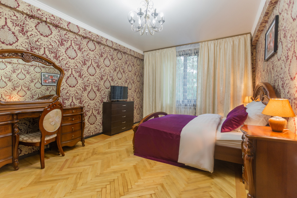 "Пять Звезд Версаль" 2х-комнатная квартира в Краснодаре - фото 15