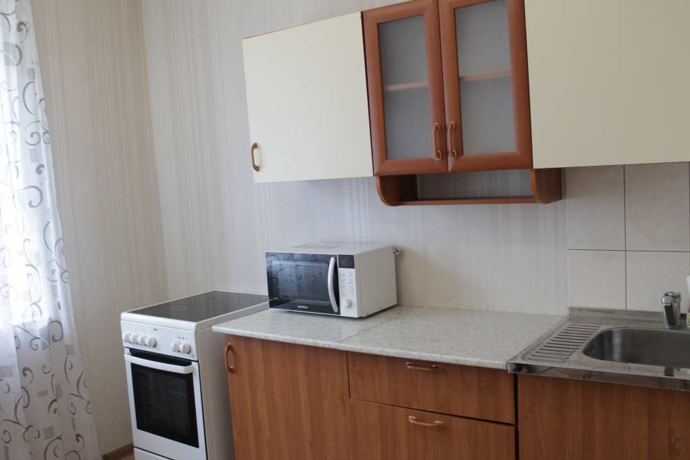1-комнатная квартира Радищева 27 в Тюмени - фото 3