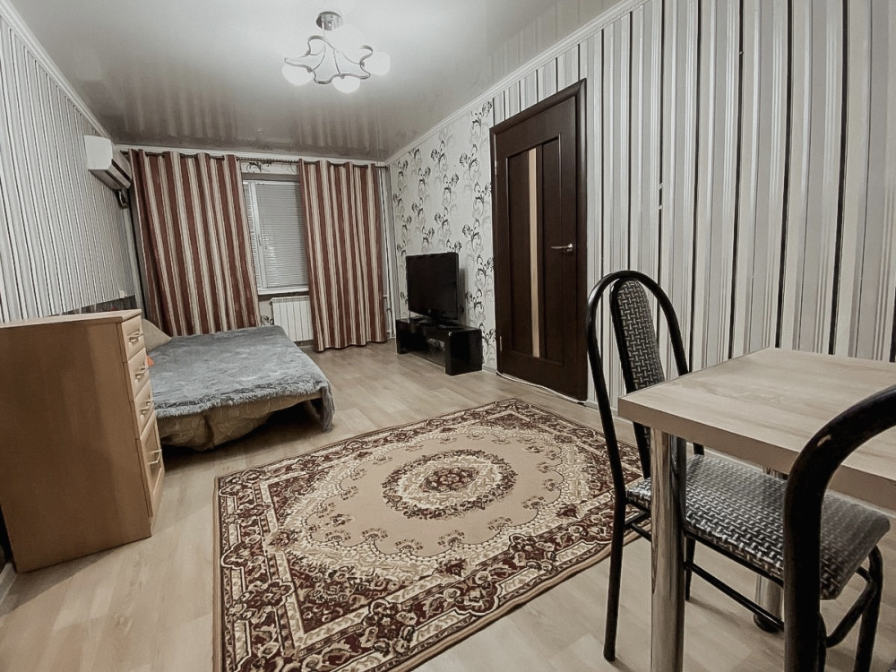 2х-комнатная квартира Вячеслава Мейера 6 в Астрахани - фото 4