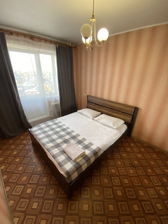"В Центре Города" 2х-комнатная квартира в Белово - фото 1