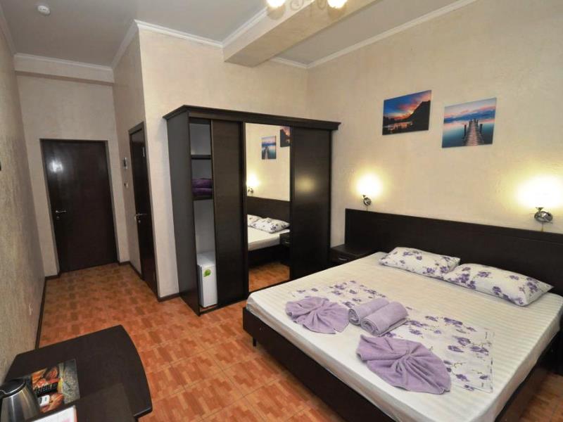 "Итаки" гостиница в Витязево - фото 1
