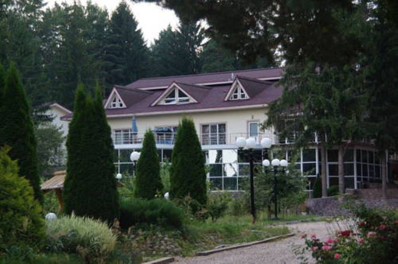 "Хижина" гостиница в Осташкове - фото 1