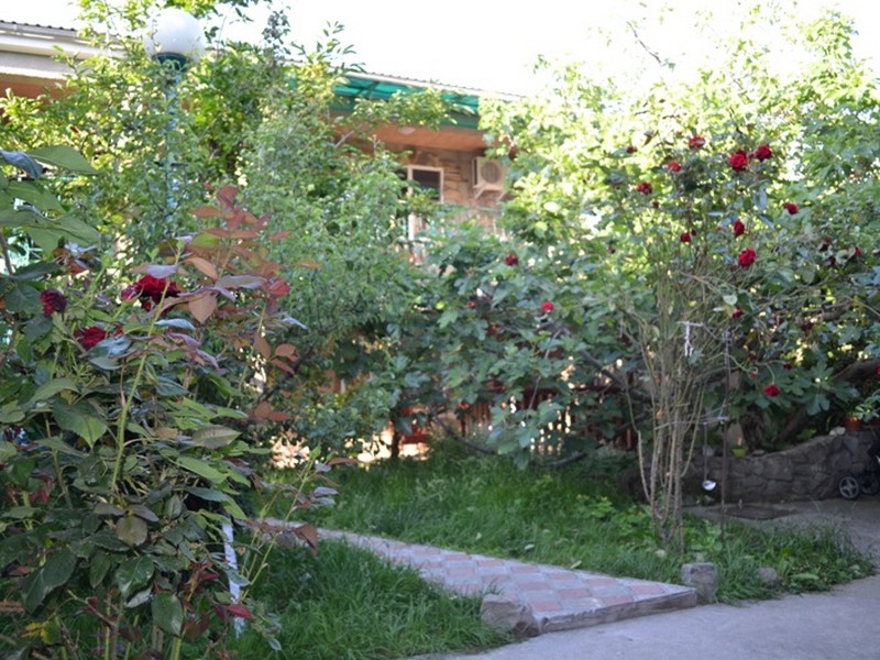 "Уютный дворик" гостевой дом в Алуште - фото 6
