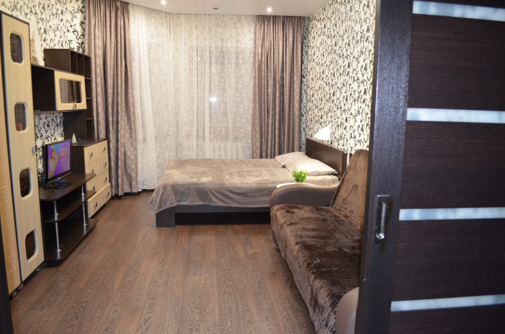 "Уютная" 1-комнатная квартира в Надыме - фото 3