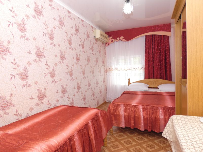 "У Алины" гостевые комнаты в Лазаревском - фото 12