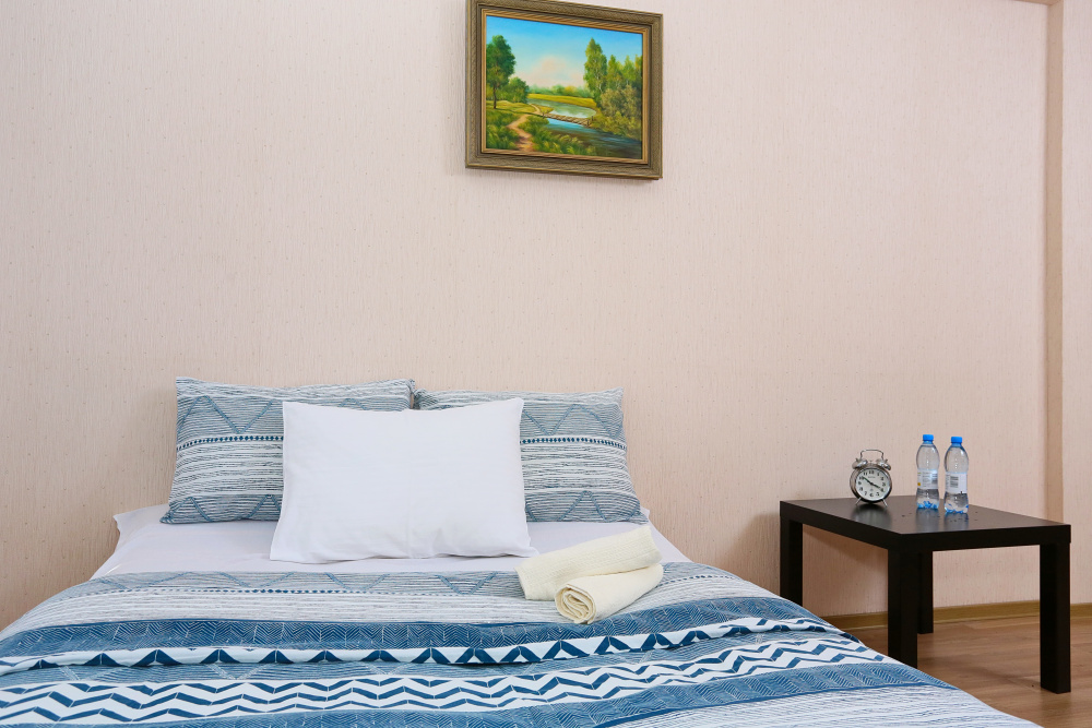"Чей Чемодан (Голубой огонек)" 1-комнатная квартира в Омске - фото 2