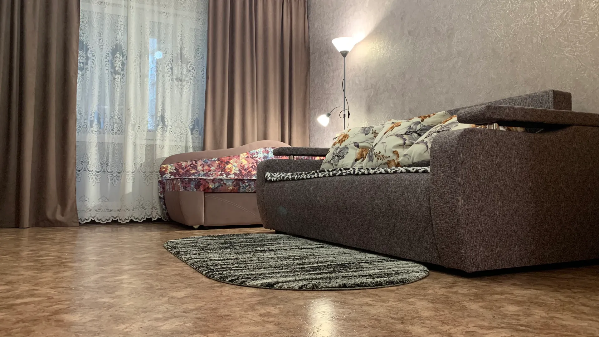 "Уютная" 1-комнатная квартира в Железногорске - фото 1