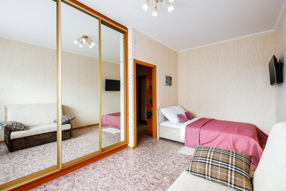 "Две Подушки на 1-ой Заречной 6" 1-комнатная квартира в Кемерово - фото 3