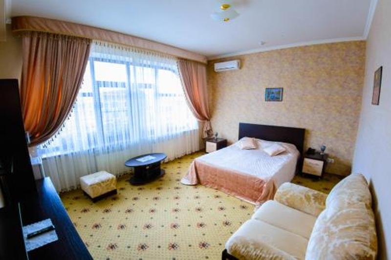 "БогАрт"  гостиница в Красноддаре - фото 2