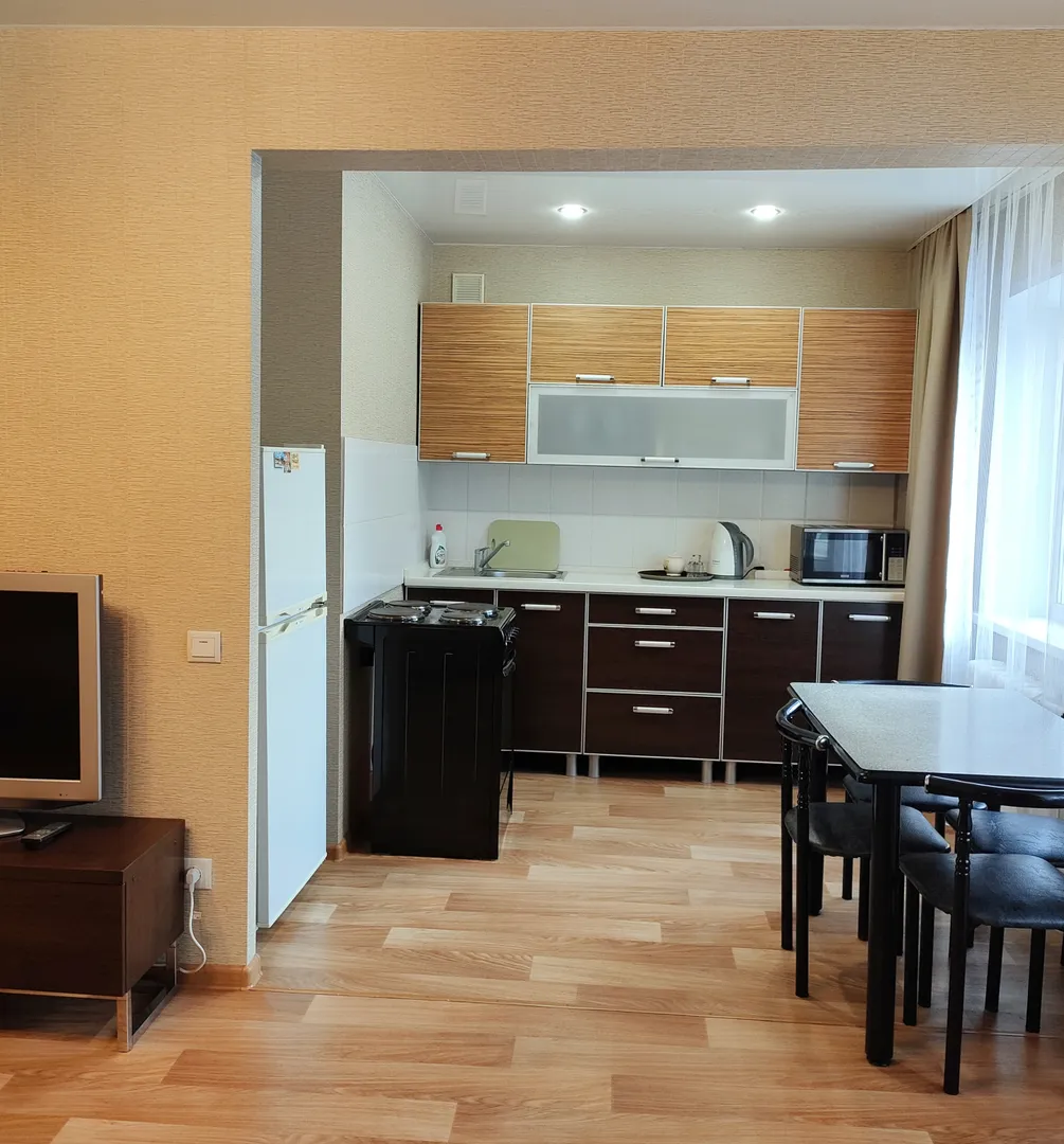 "С изолированной спальней" 2х-комнатная квартира в Железногорске - фото 3