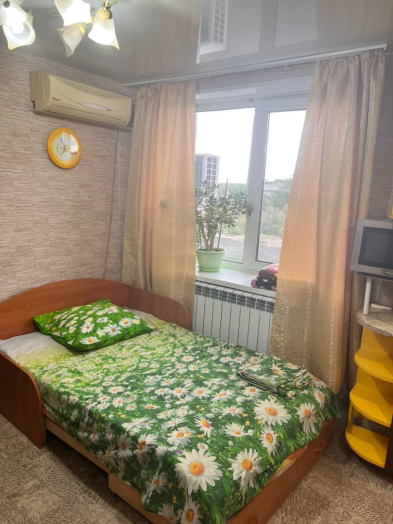 "Уютная в центре" 2х-комнатная квартира в Дубовке - фото 1