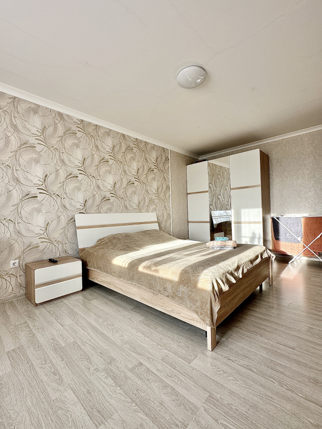 2х-комнатная квартира Надежды 4 в Крымске - фото 1