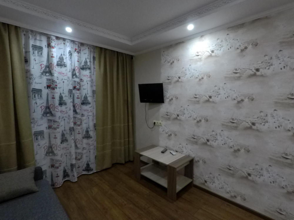 1-комнатная квартира Новороссийская 44 в Севастополе - фото 1