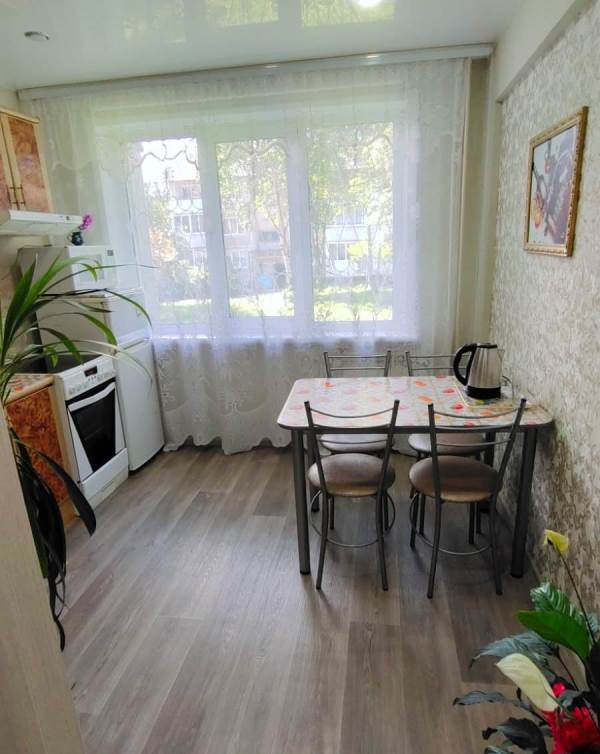 "Улучшенной планировки" 1-комнатная квартира в Байкальске - фото 4