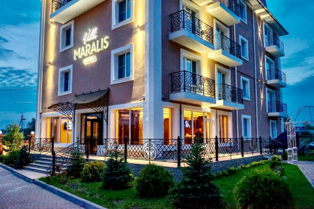 "Villa MARALIS Hotel" отель в д. Сухово (Кемерово) - фото 1